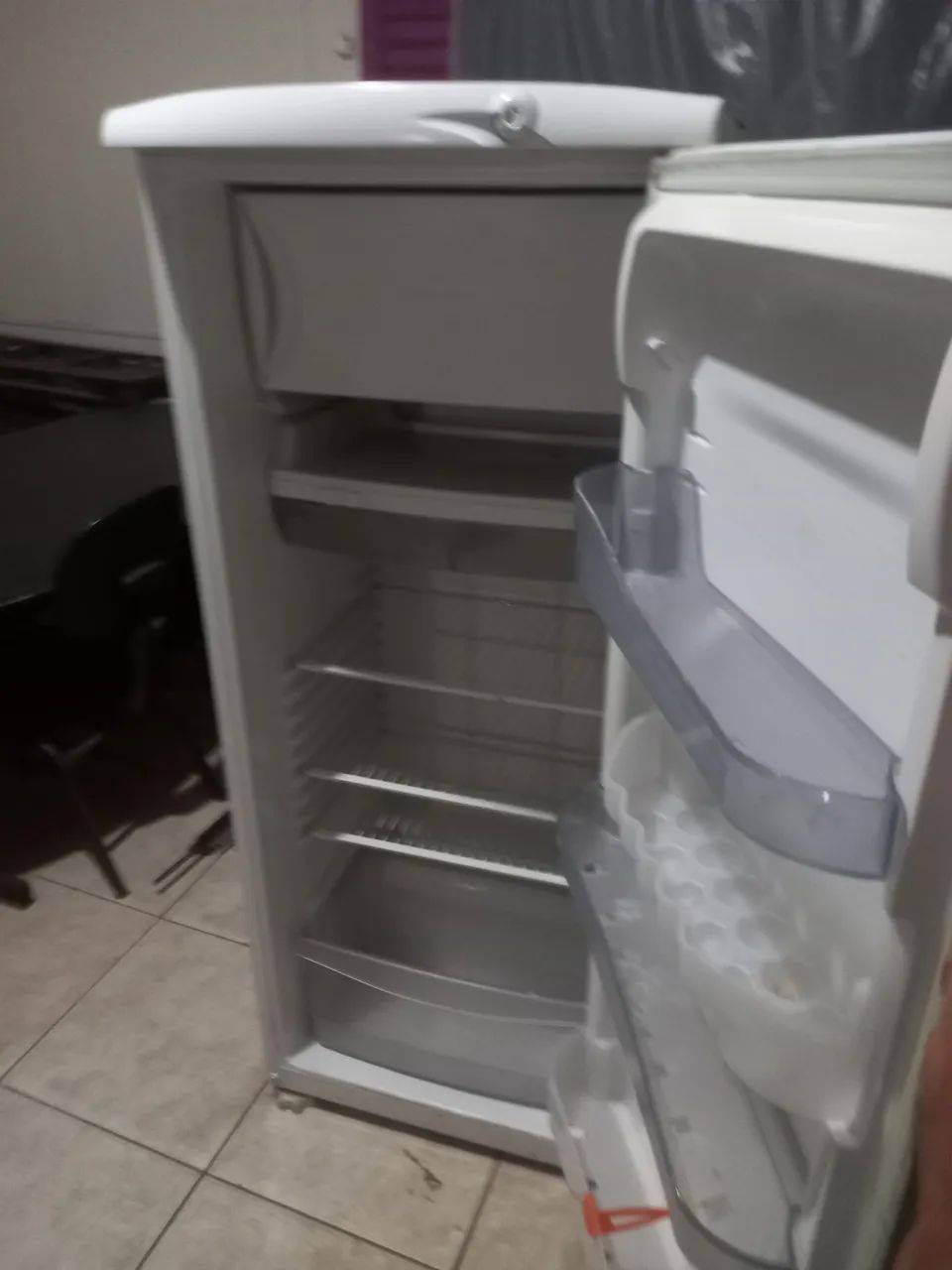 Geladeira 300 litros  - Foto 5