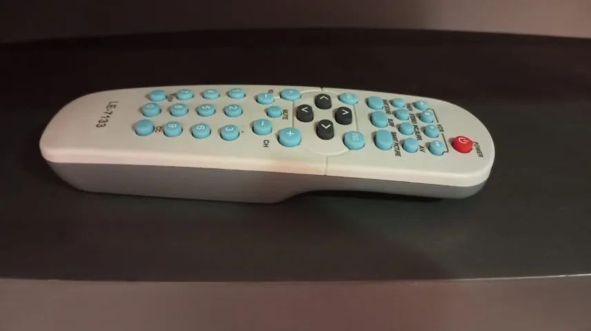 TV de tubo 29 polegadas PHILIPS 29PT554A/78R com controle - Foto 6