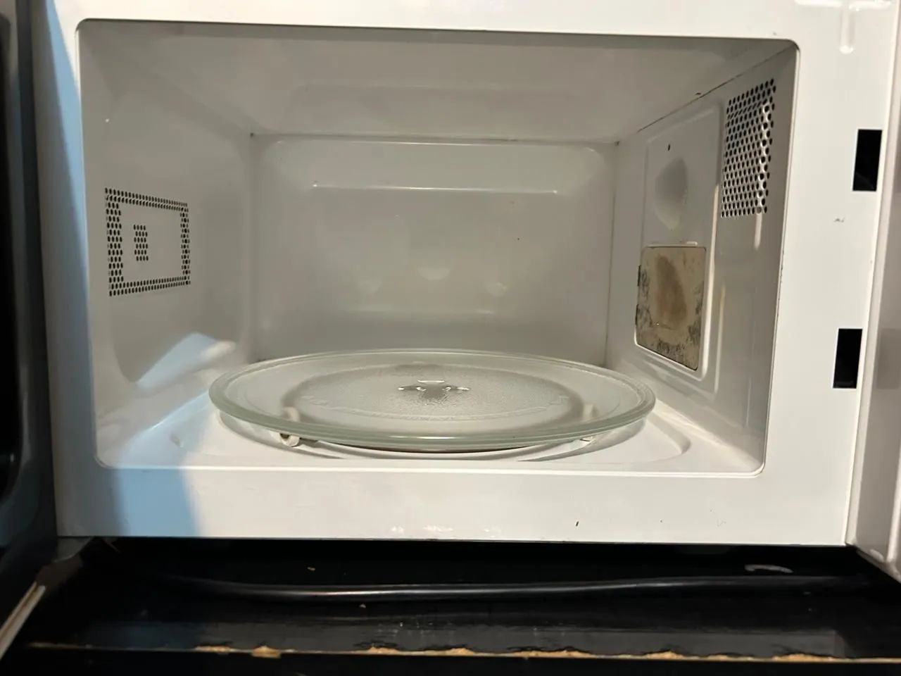 Geladeira Eletrolux e microondas Midea  - Foto 5
