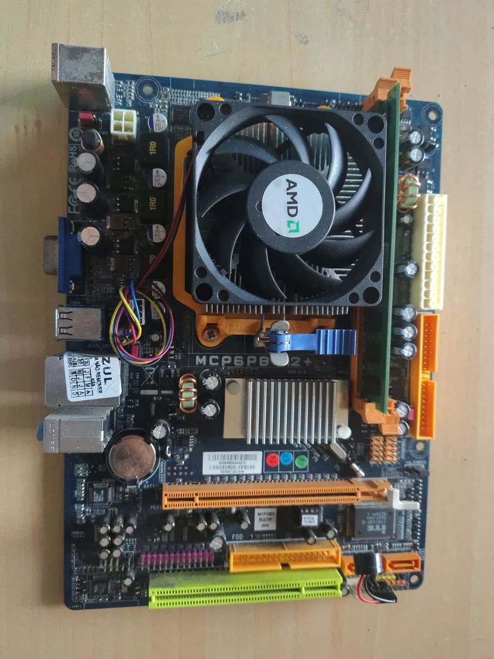 Placa Mãe MCP6PB M2+ COMPLETA SOKET AMD