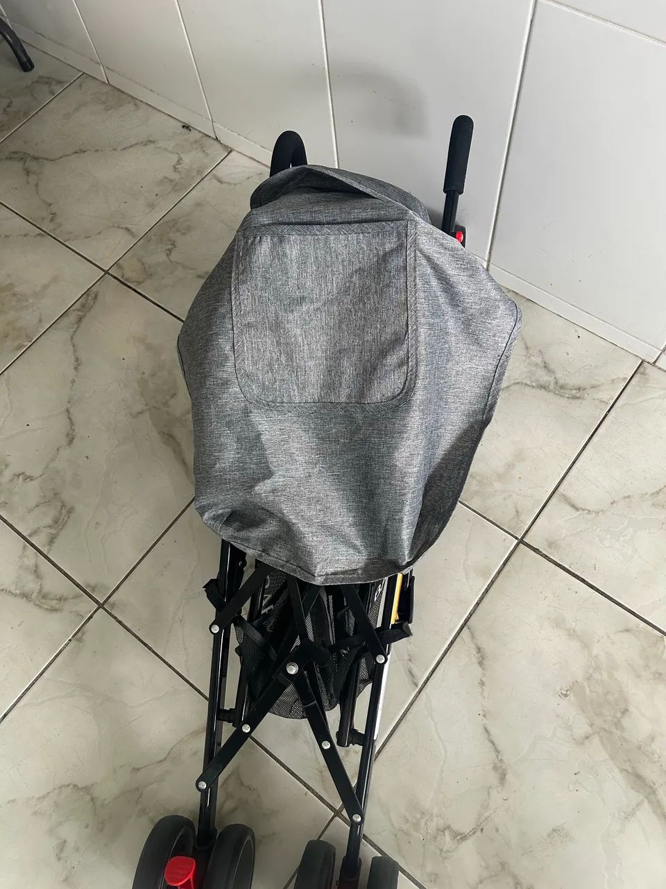 Carrinho de bebê - dobrável  - Foto 4