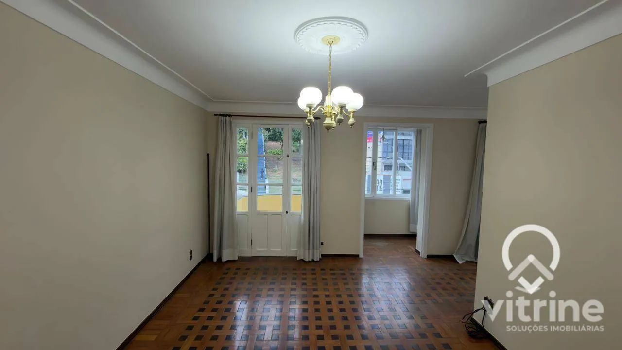 Excelente Casa 3 quartos no Centro - Foto 3