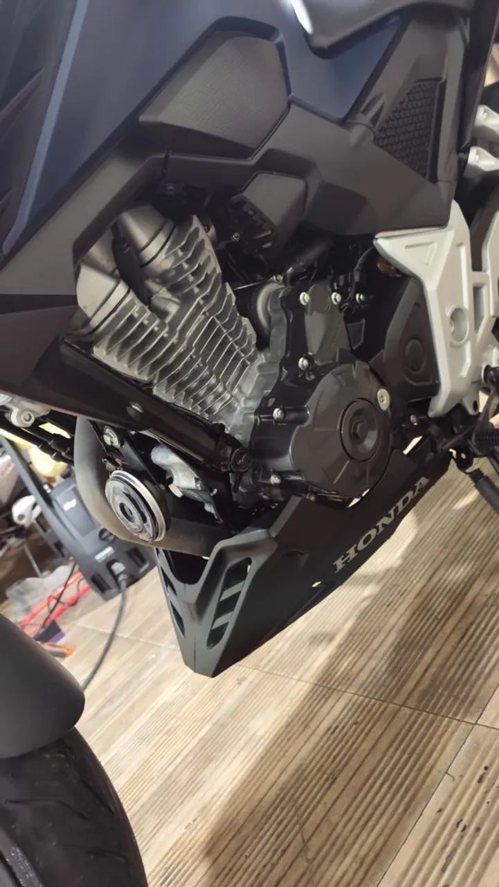 CB300F TWISTER  - Foto 2