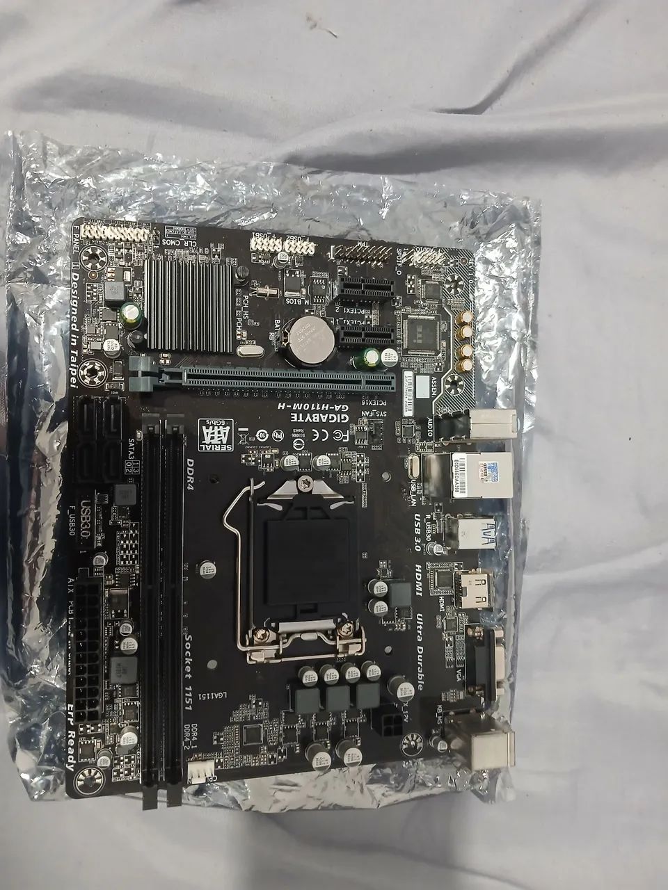 placa-mãe Gigabyte GA-H110M-H