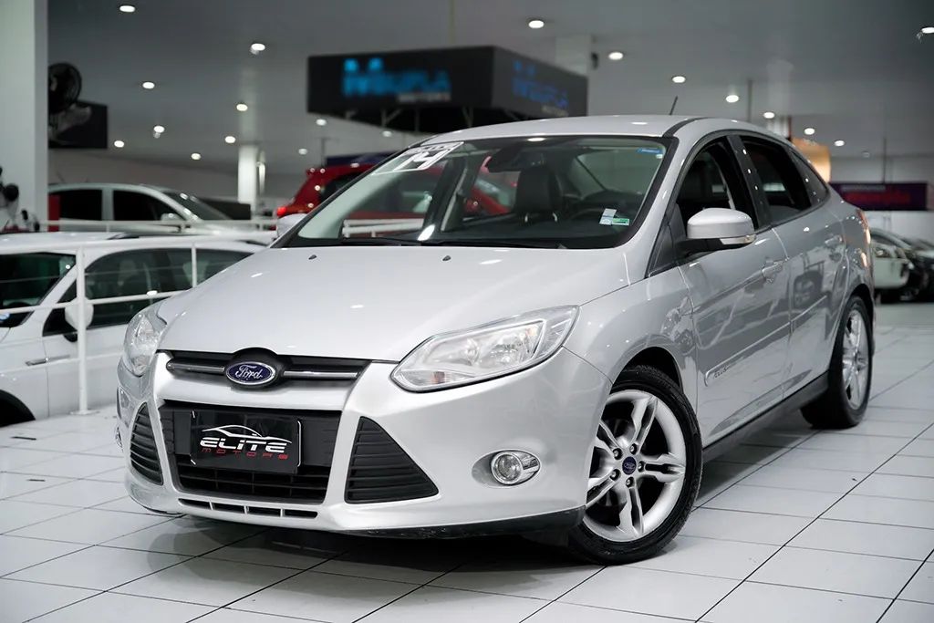 Ford Focus Sedan 2.0 16V/2.0 16V Flex 4p Aut., foto 3 de 19