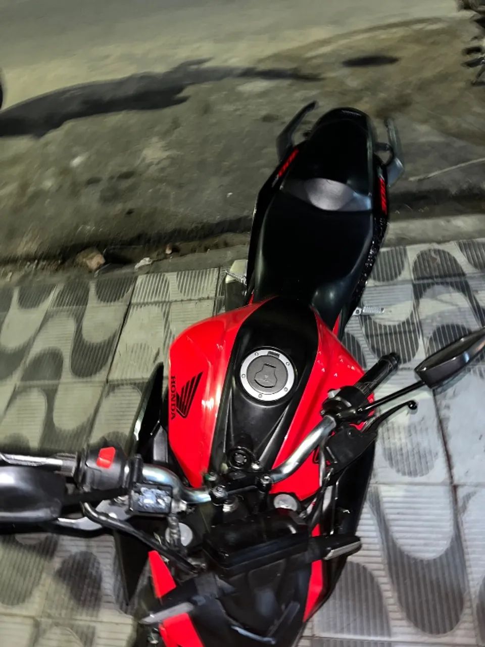 CB 300f 2024 - Foto 3