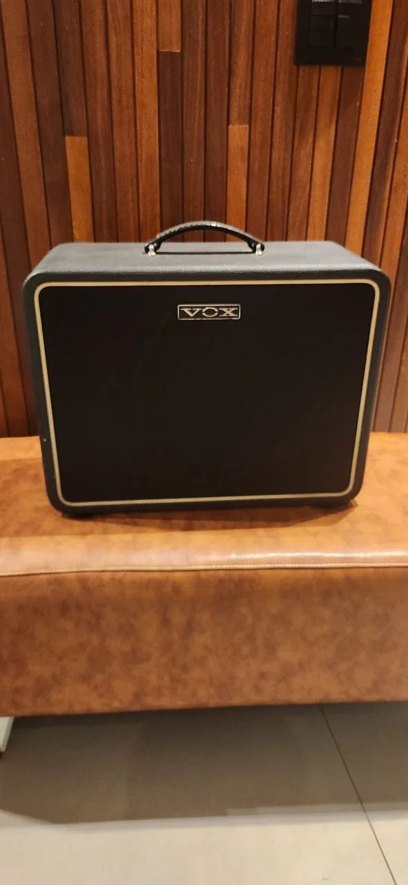 Caixa VOX com Celestion Greeback 12 - Foto 2