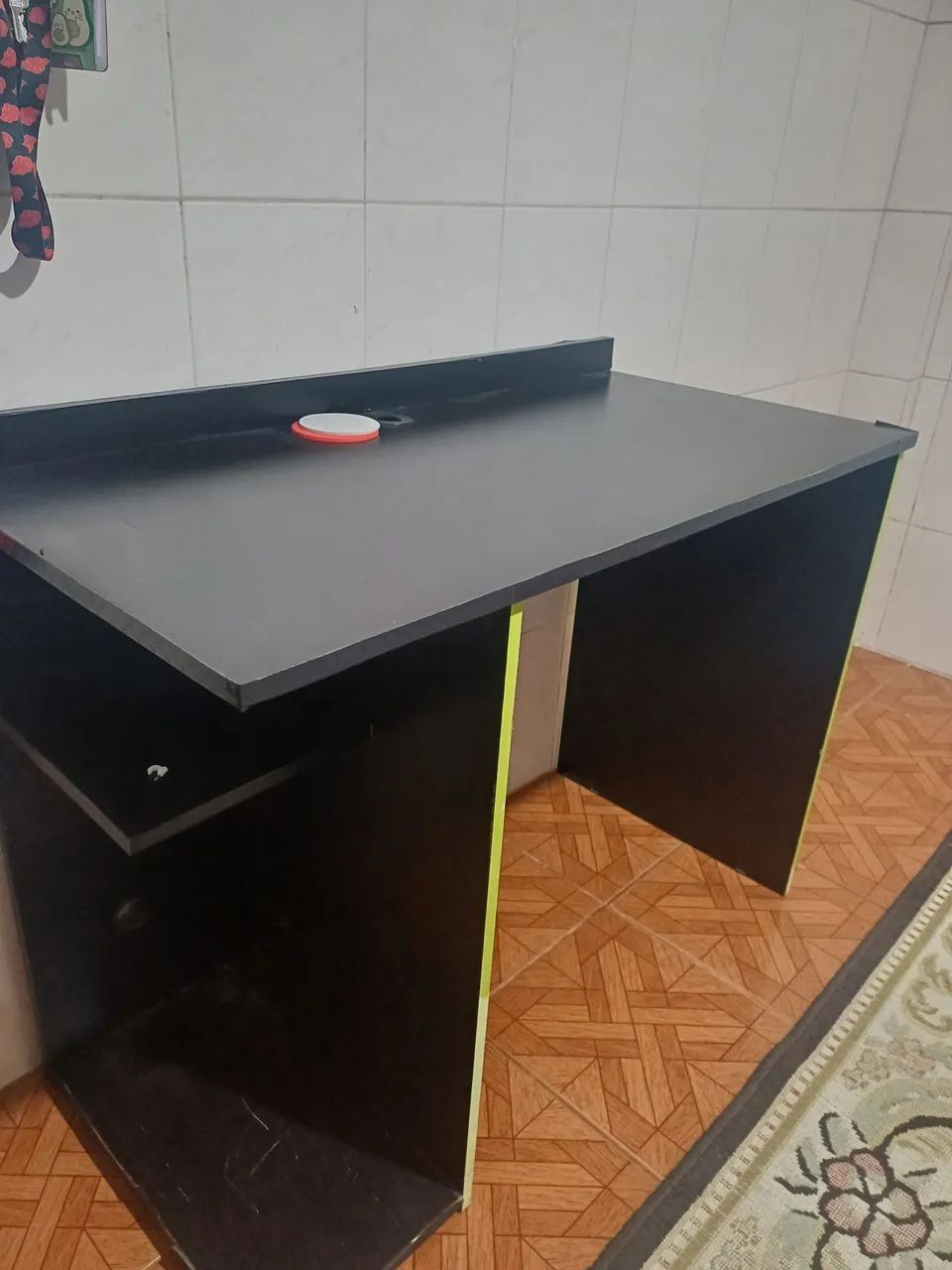 Escrivaninha preta - DESAPEGO - Foto 2