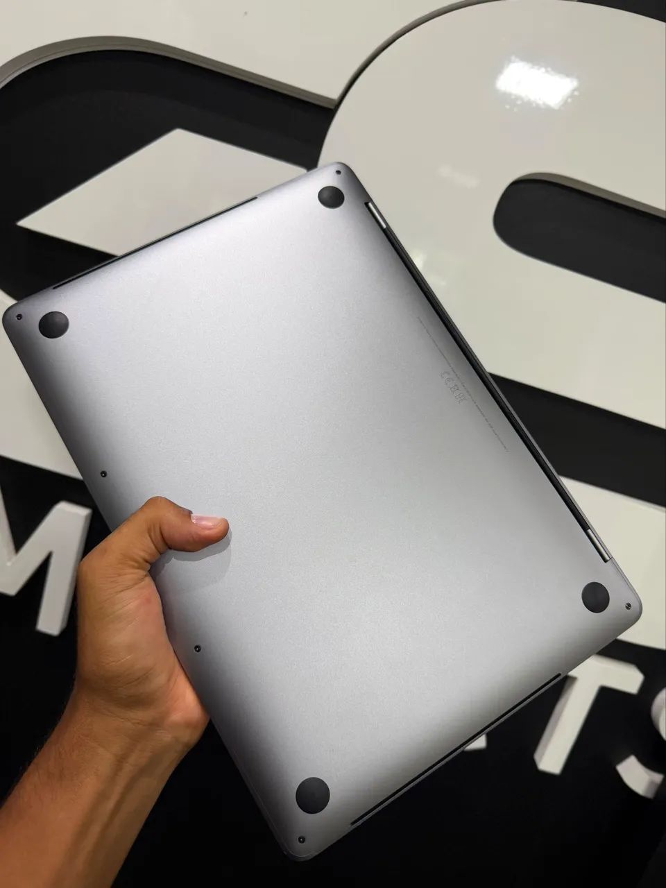 MacBook Pro 13 Polegadas 2020 1TB 16GB RAM Touch Bar Touch ID Seminovo Zero Impecáve - Foto 3