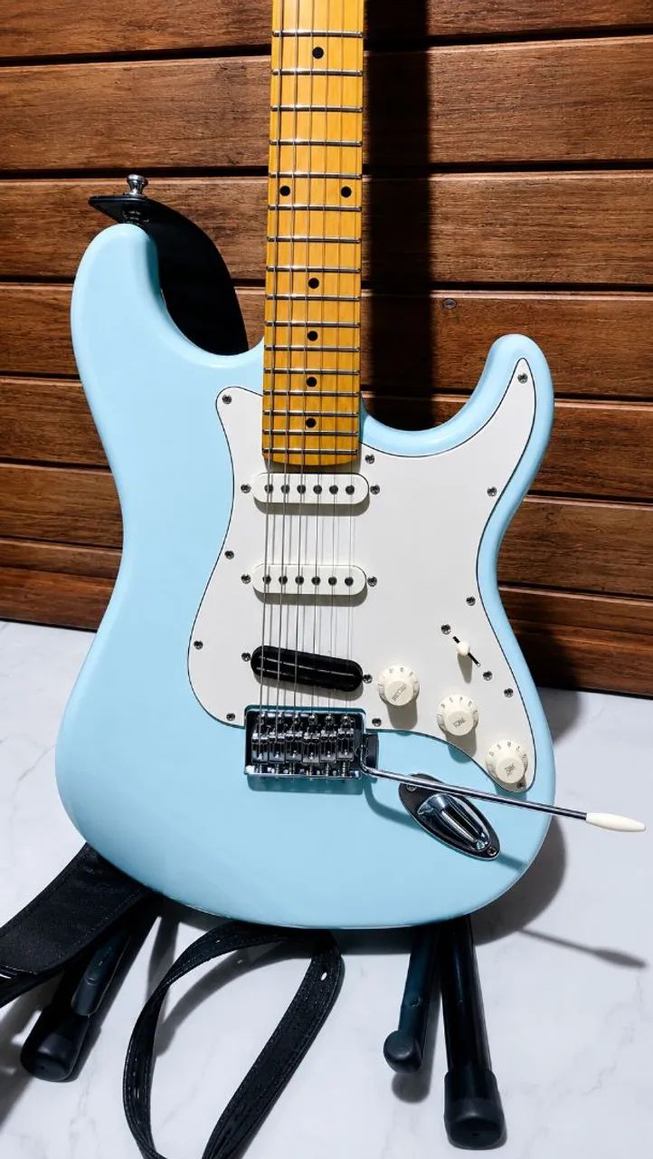 Guitarra Stratocaster PHX
