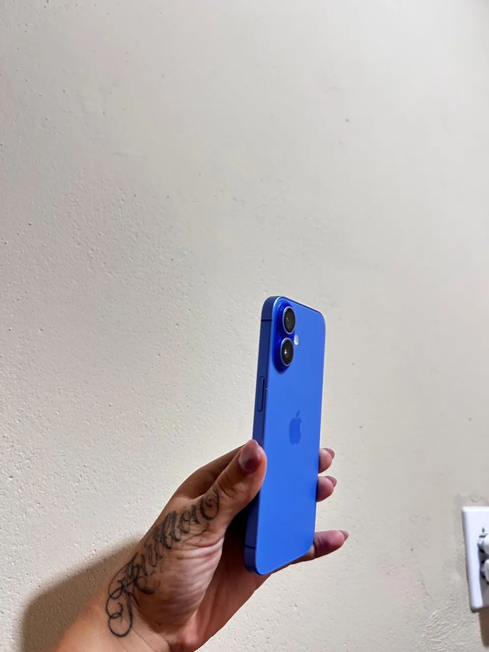 iPhone 16 c caixa  - Foto 2