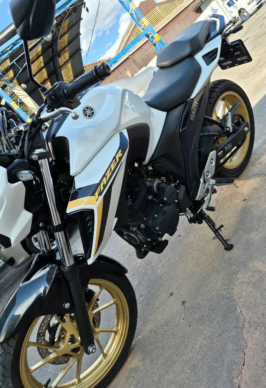 YAMAHA FAZER 250 2025 | 9.450 KM - Foto 2