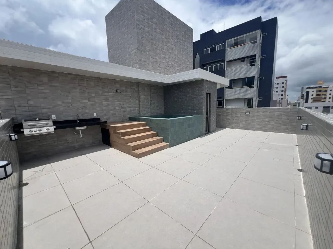 Cobertura Duplex Bessa 110m² 2 quartos, 1Suíte, Varanda, 01 Vaga - Foto 2