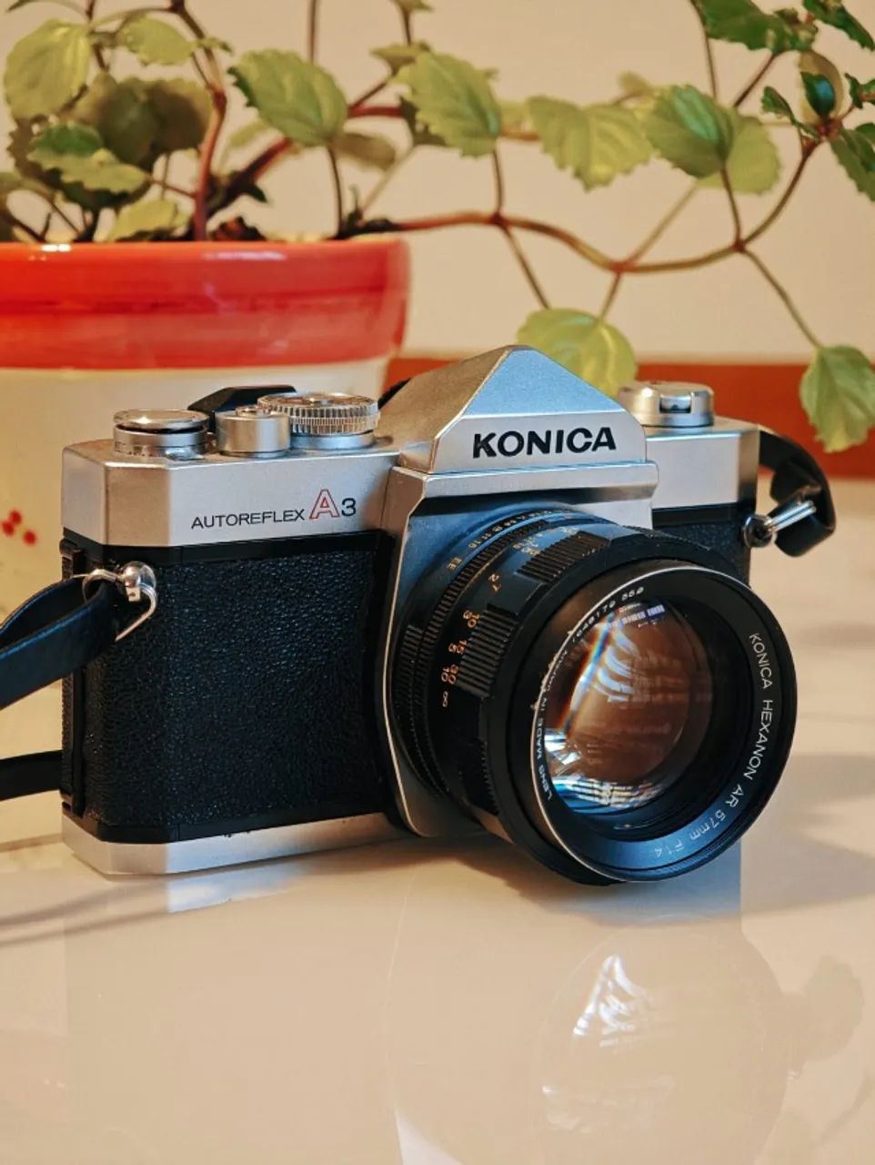 Camera analógica Konica A3 + Lente 57mm