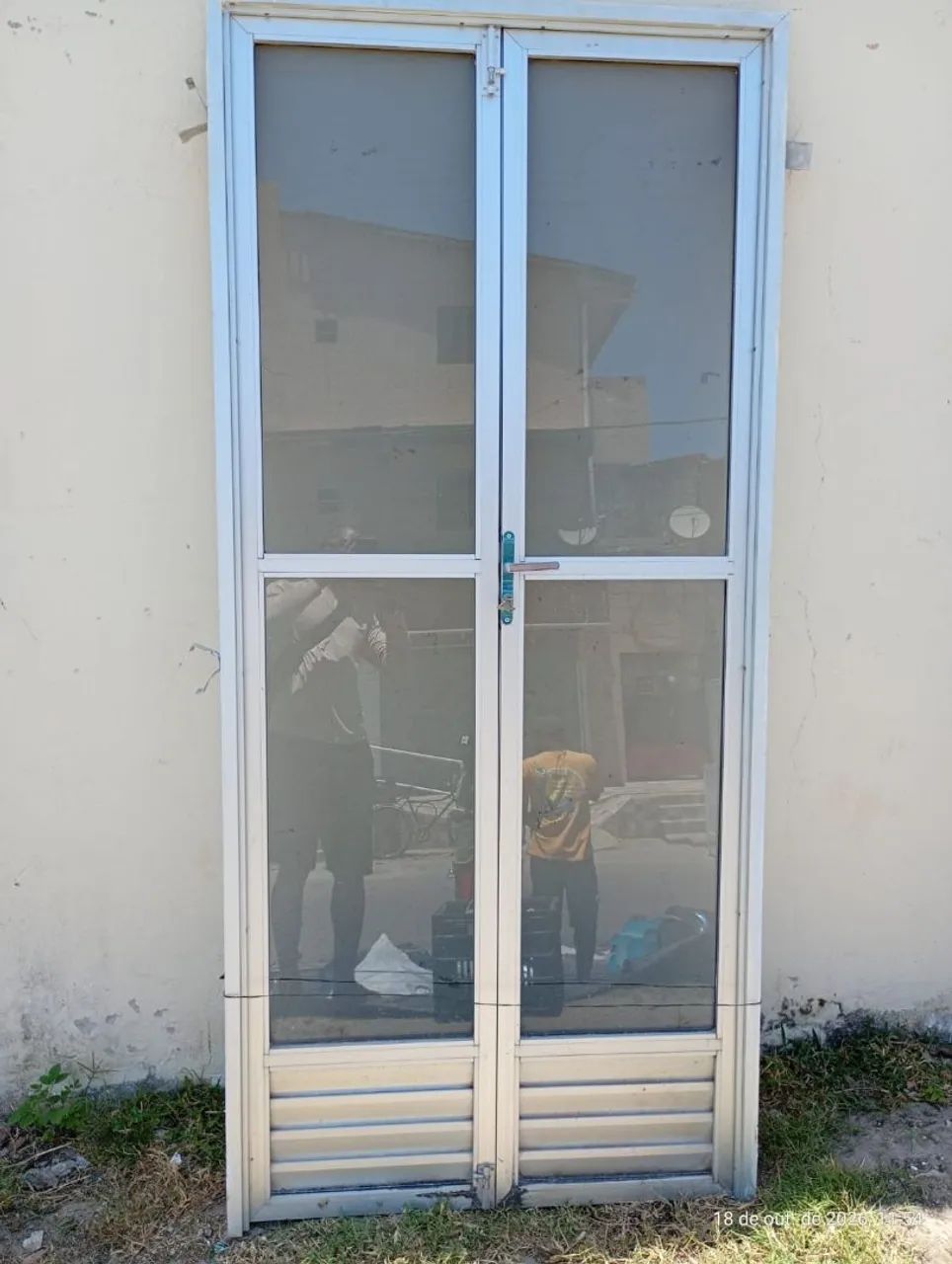 Porta em aluminio