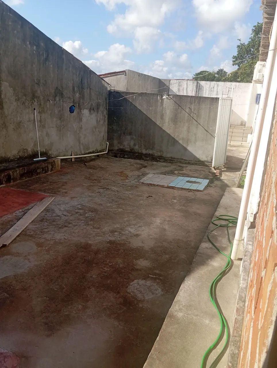 Vendo casa com ponto comercial e um terreno  - Foto 3