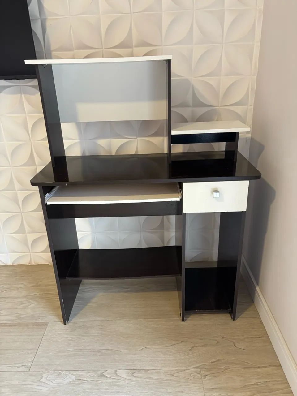 Vendo mesa de computador 