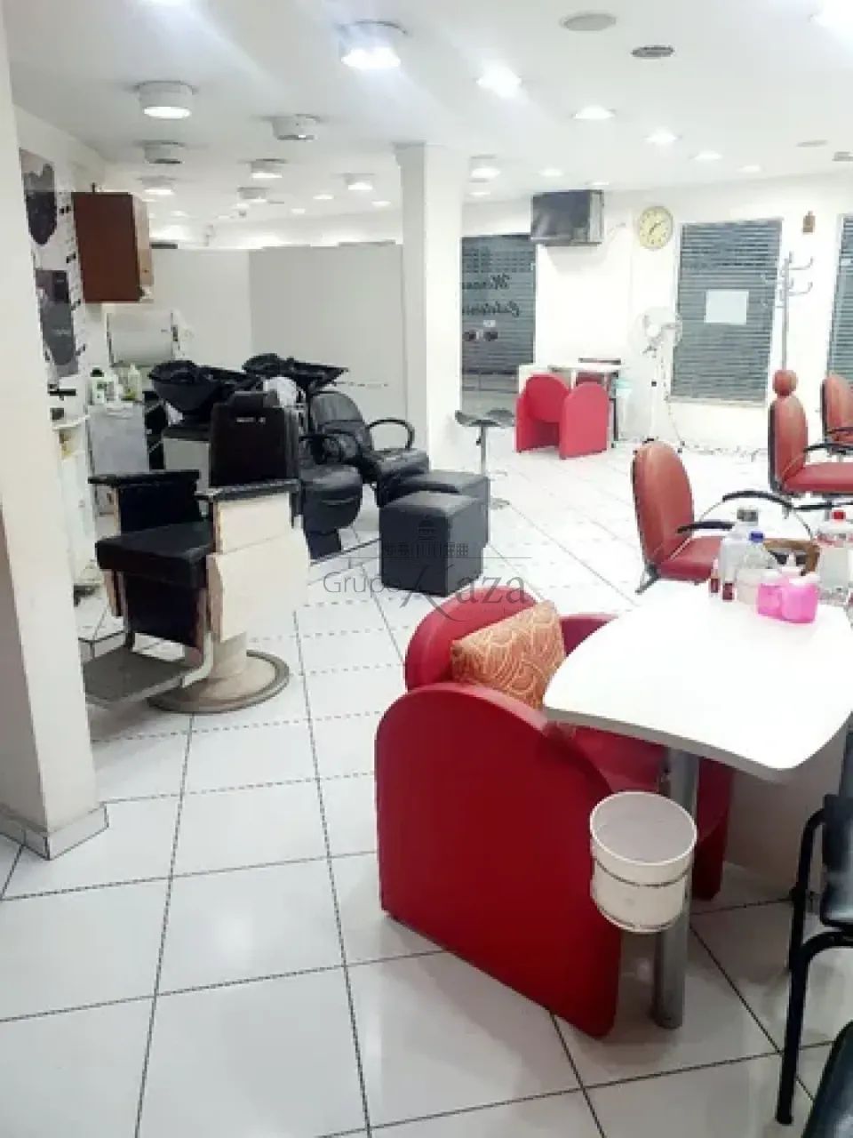 Loja em Galeria - Ponto Comercial - Centro - 140m². - Foto 2