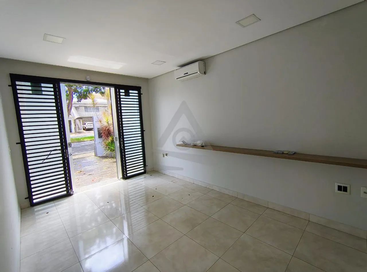 Casa para alugar em Campinas, Jardim Leonor, com 4 quartos, com 196 m² - Foto 2
