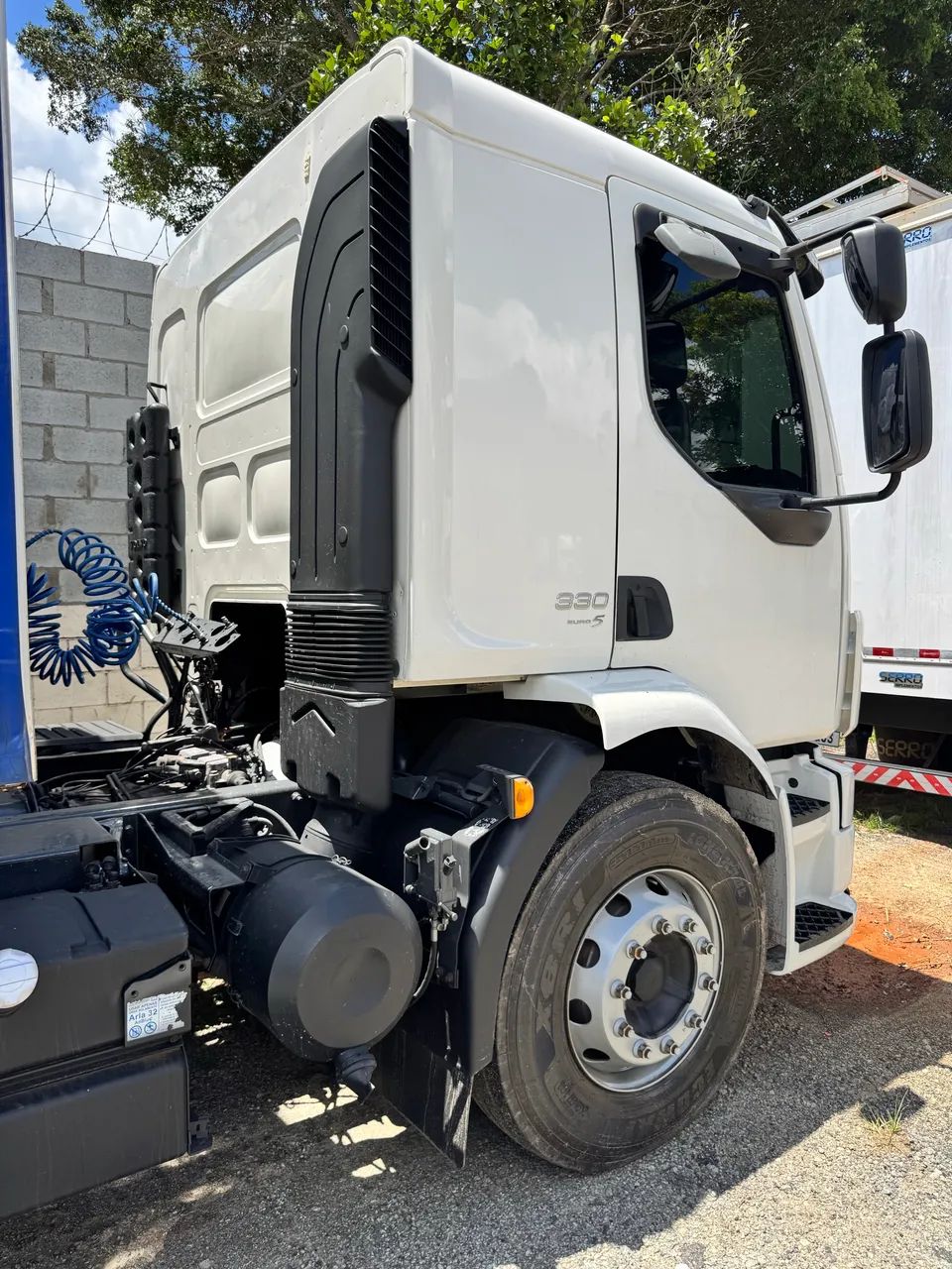 VOLVO VM 330 4x2 - 2013 
