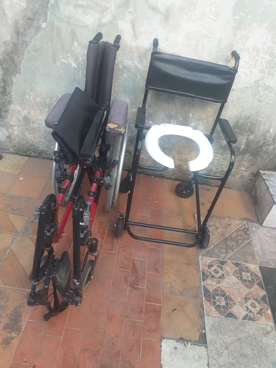 Cadeira de rodas e banho  - Foto 2