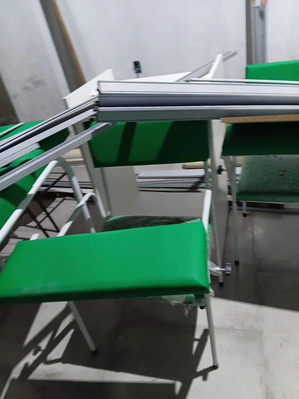 Cadeiras, Maca e Bancada caixa - Foto 4