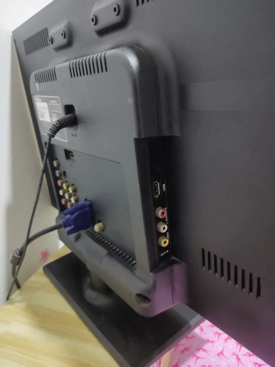 Monitor / TV LED 19" HD Philco  - Foto 4