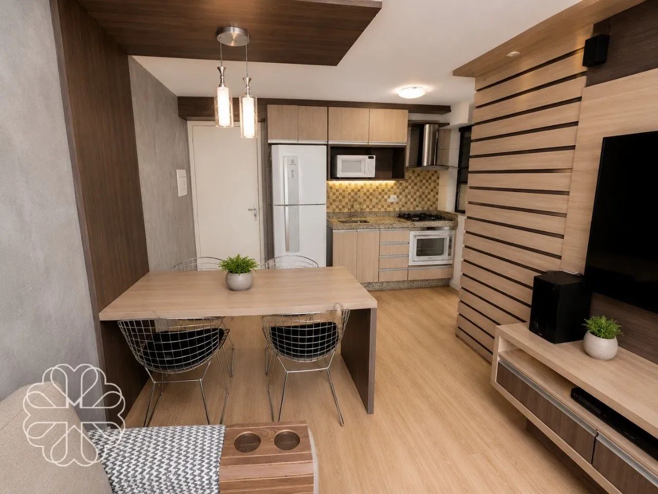 APARTAMENTO MOBILIADO À VENDA - Foto 2
