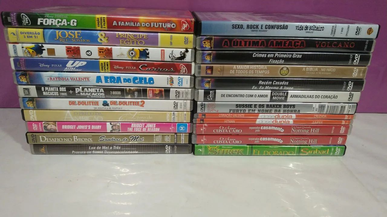 Dvds com 2 e 3 filmes originais.