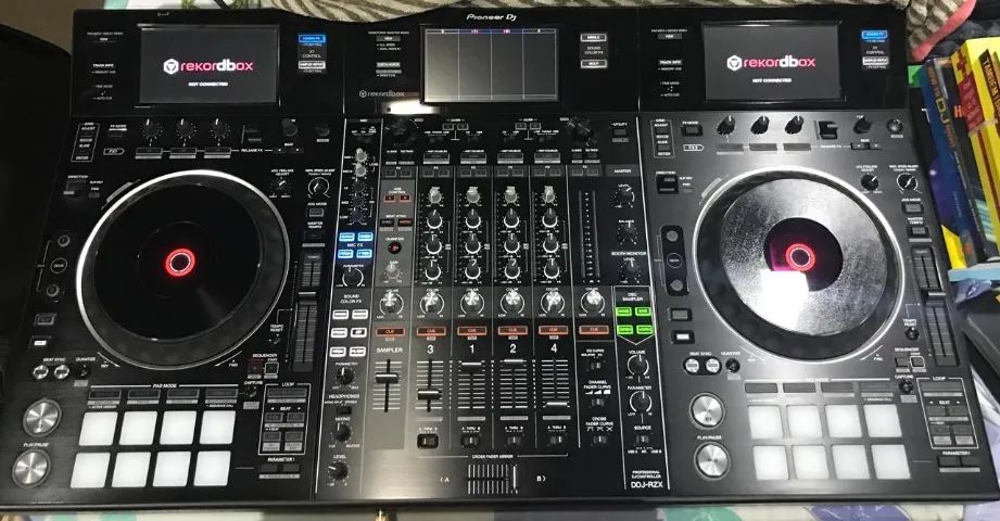 Controladora Pioneer DDJ-RZX [EM ESTADO DE NOVA]