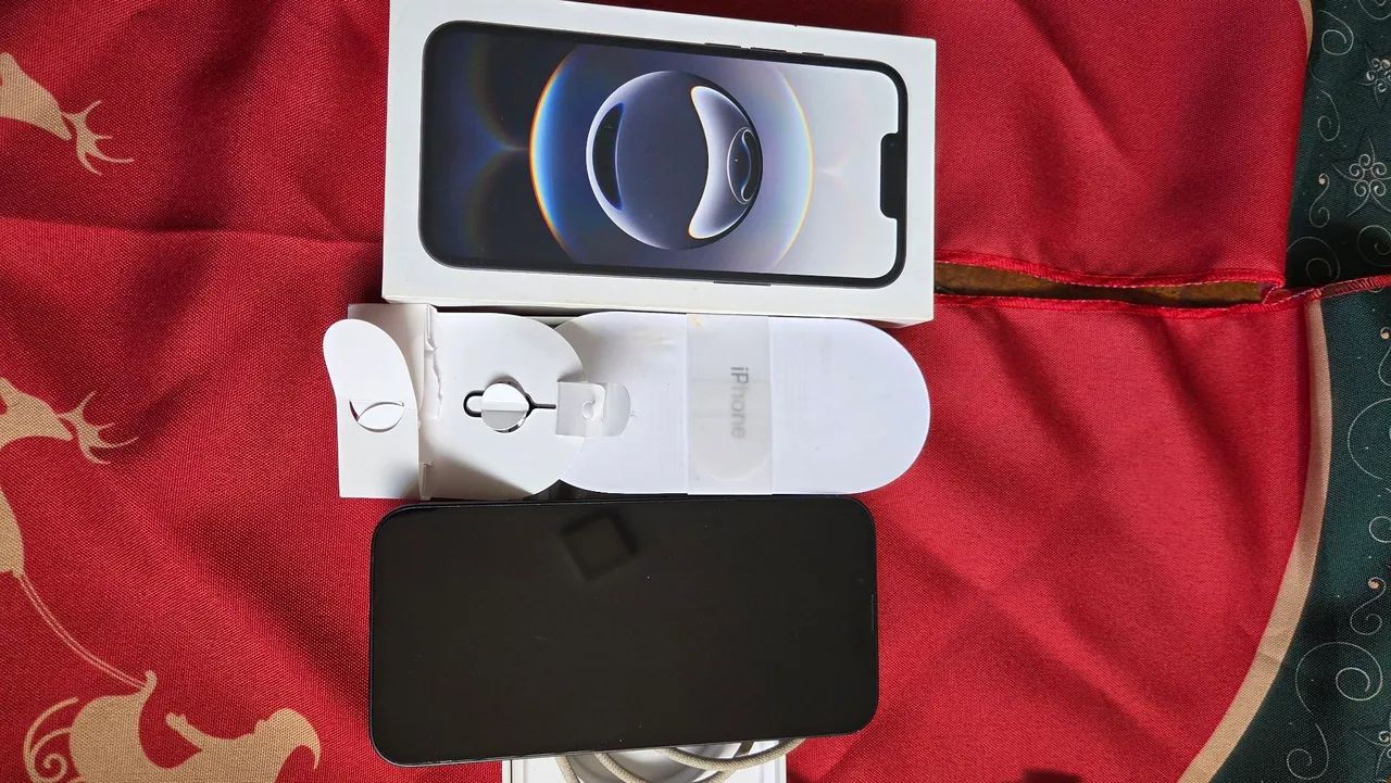 IPHONE 16e - Excelente estado. - Foto 3