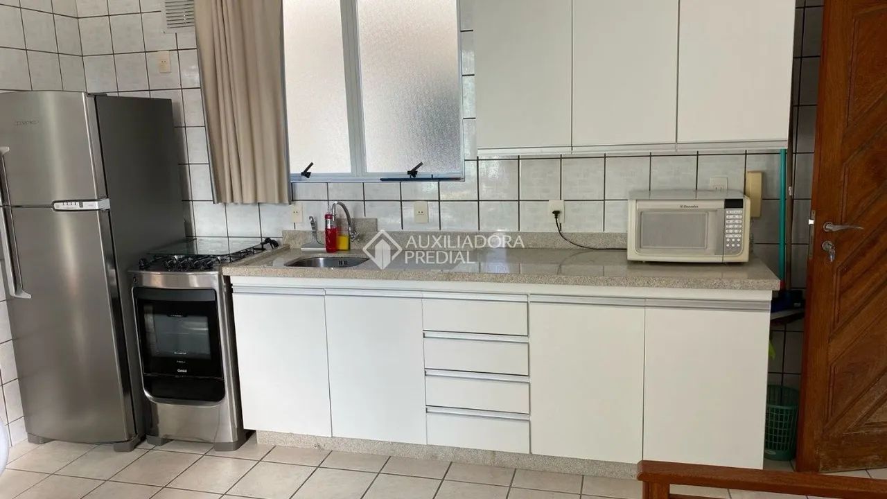 Prédio com 8 Apartamentos em Canasvieiras - Investimento Imperdível! - Foto 2
