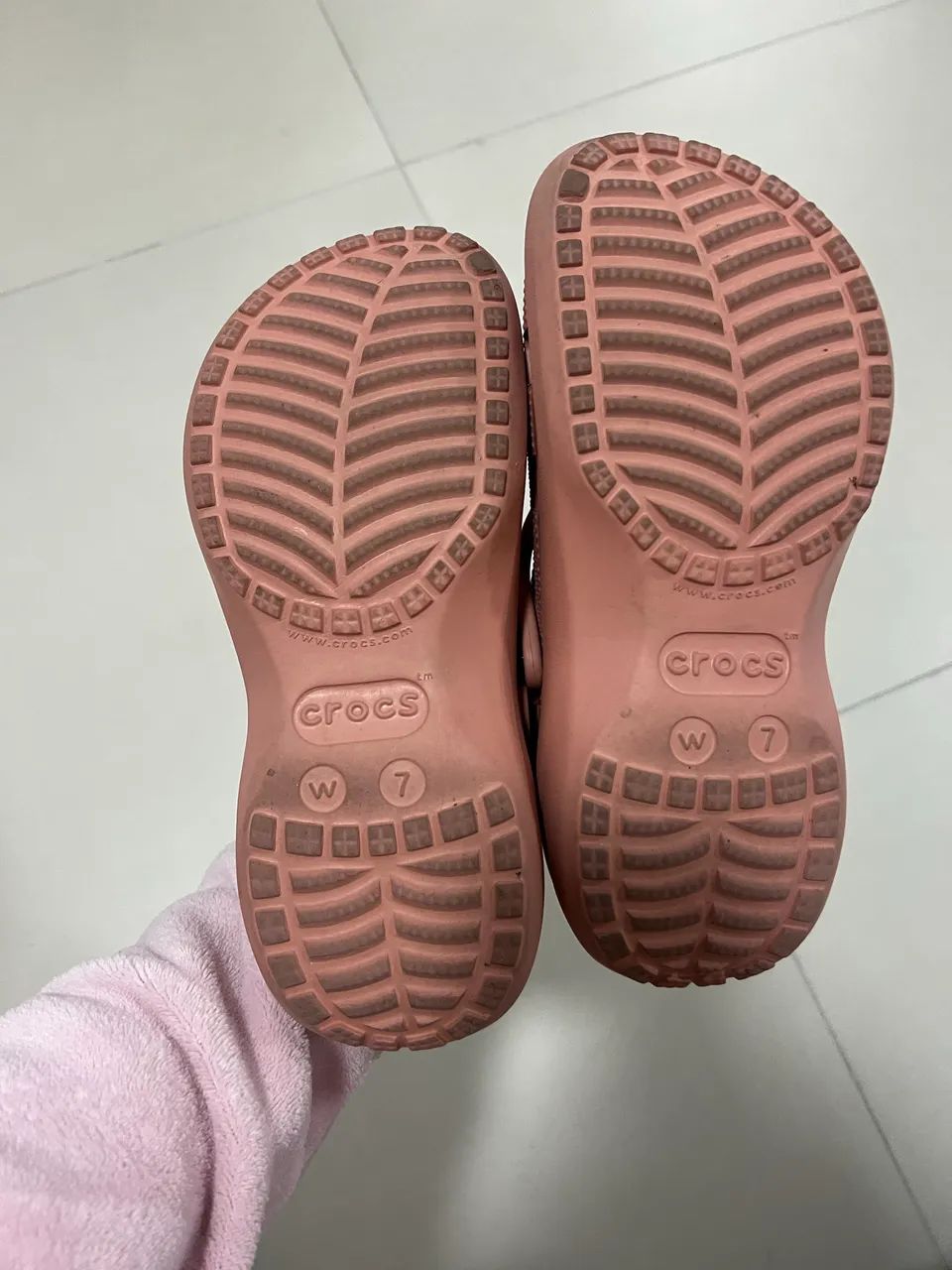 Crocs Classic Rosa - tamanho 36/37 - Foto 5