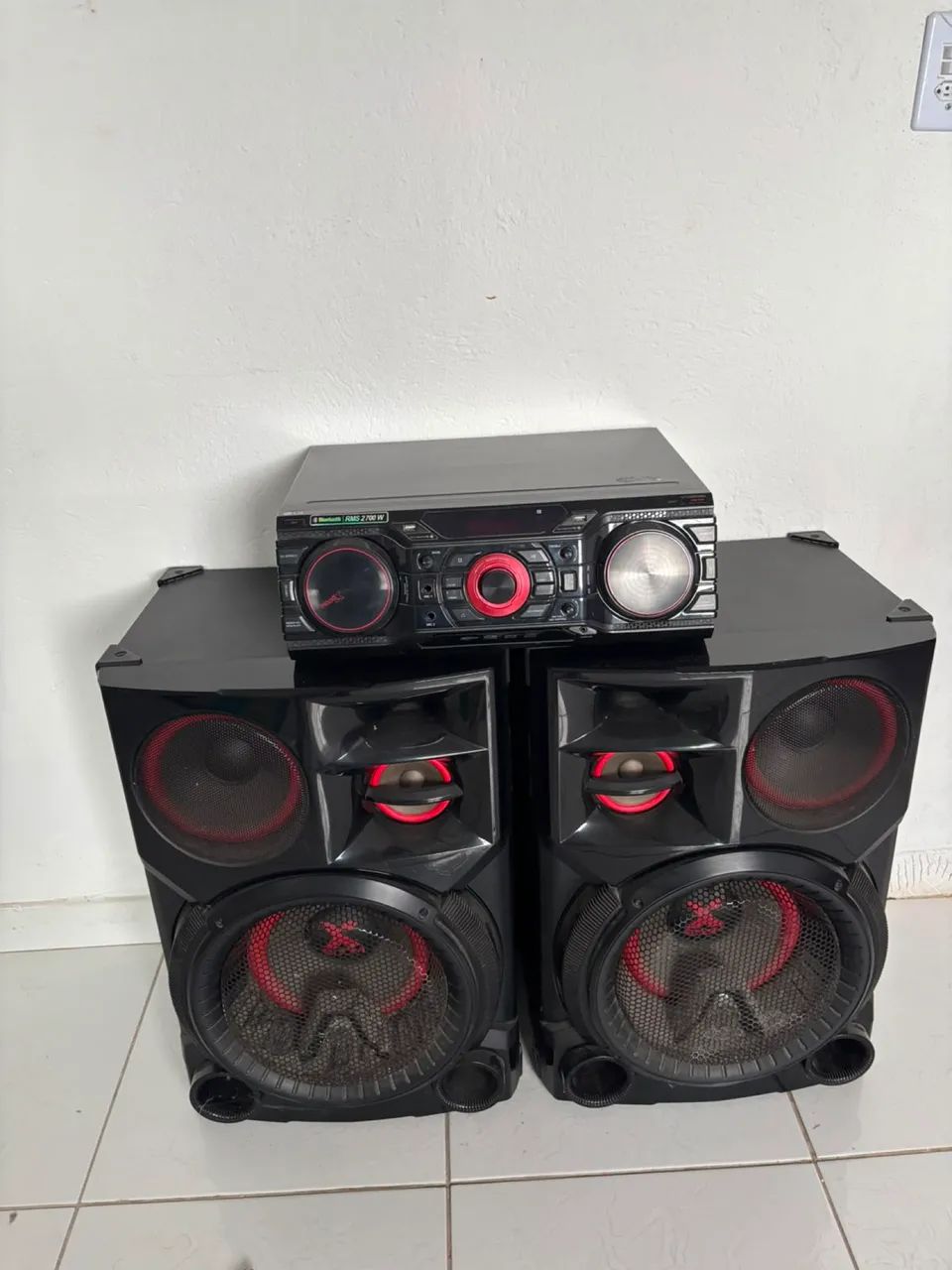 Som LG 2700 W 