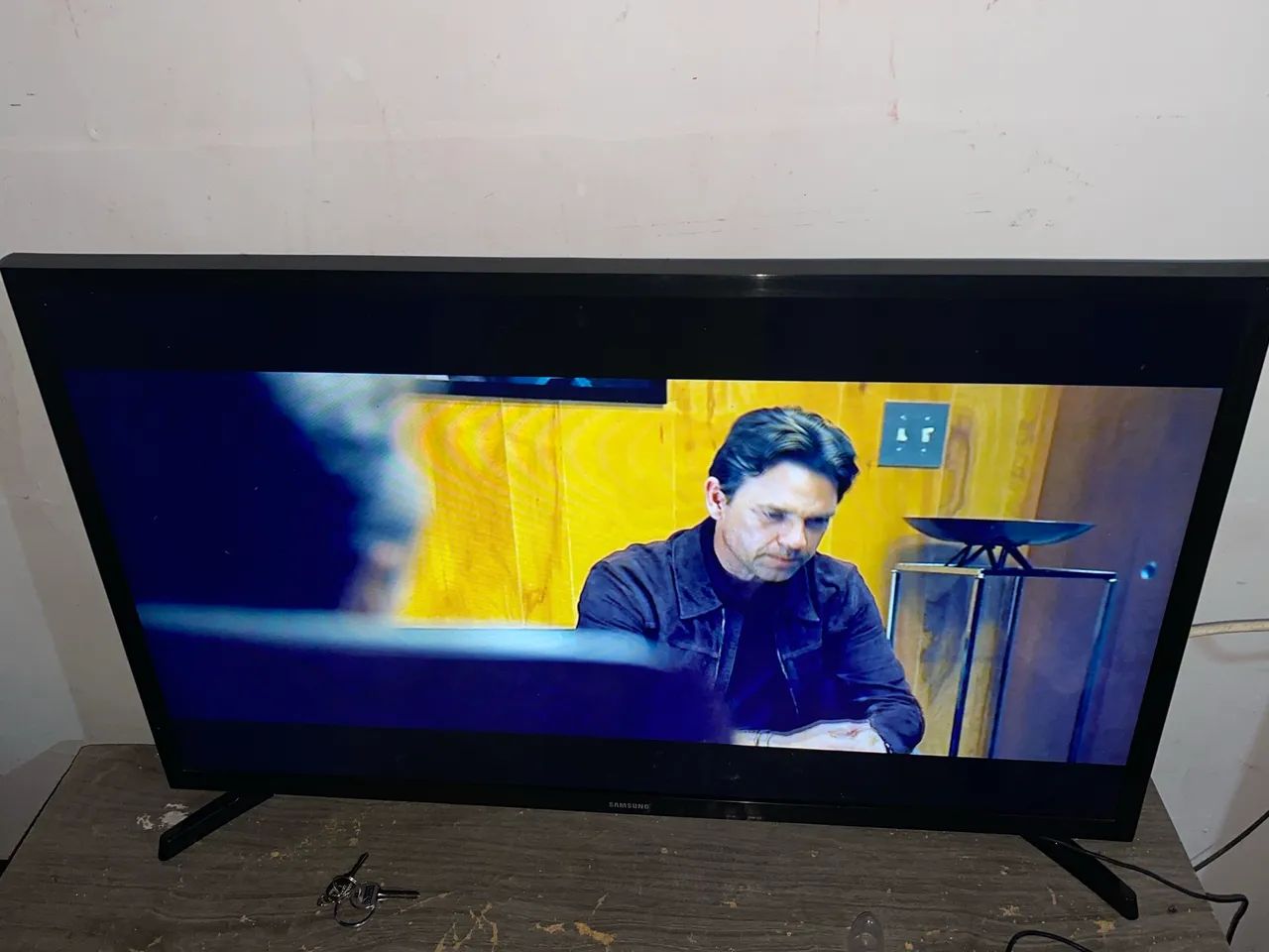 Vendo TV 32 duas polegadas  - Foto 2