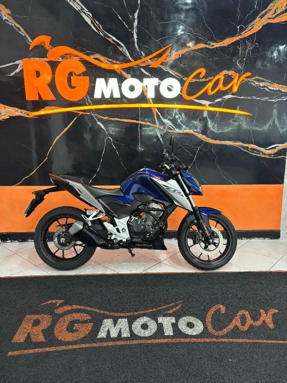 Cb 300 ABS 2025 extra com IPVA pago - Foto 2
