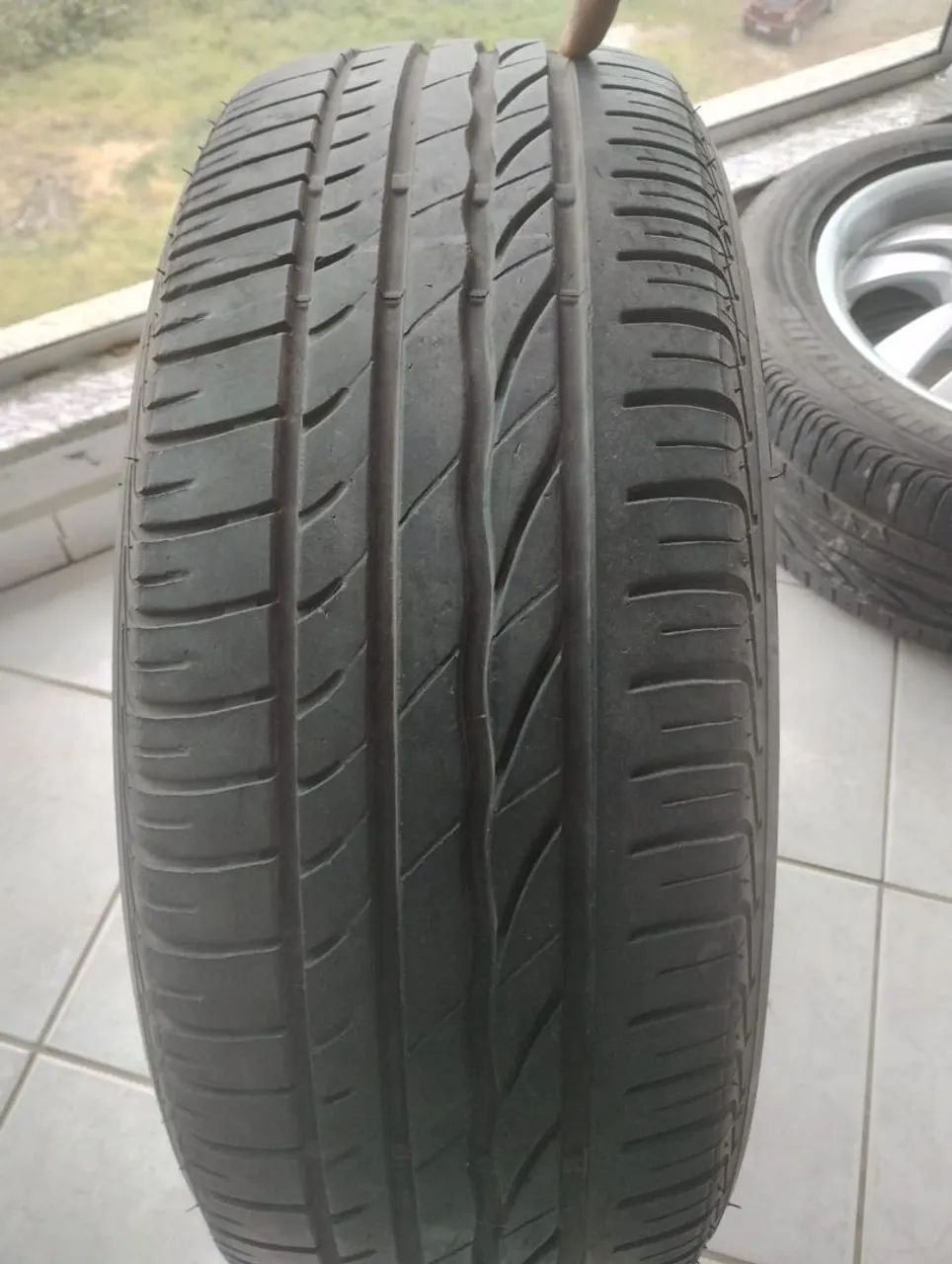 Pneus run flat turanza Bridgestone, aro 16 vendo ou troco por PC gamer  - Foto 2
