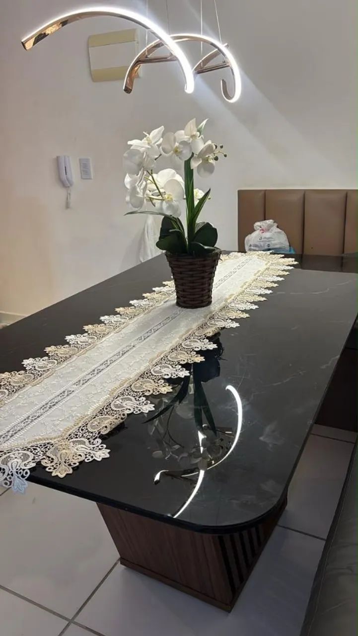 Mesa com base madeira e tampo de vidro laqueado  - Foto 5