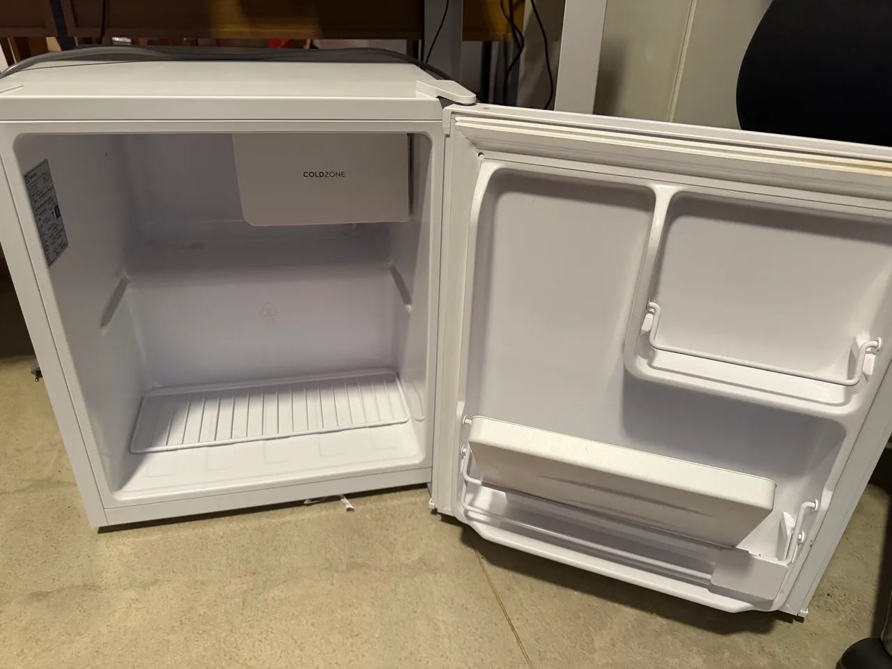 Frigobar Electrolux 47L