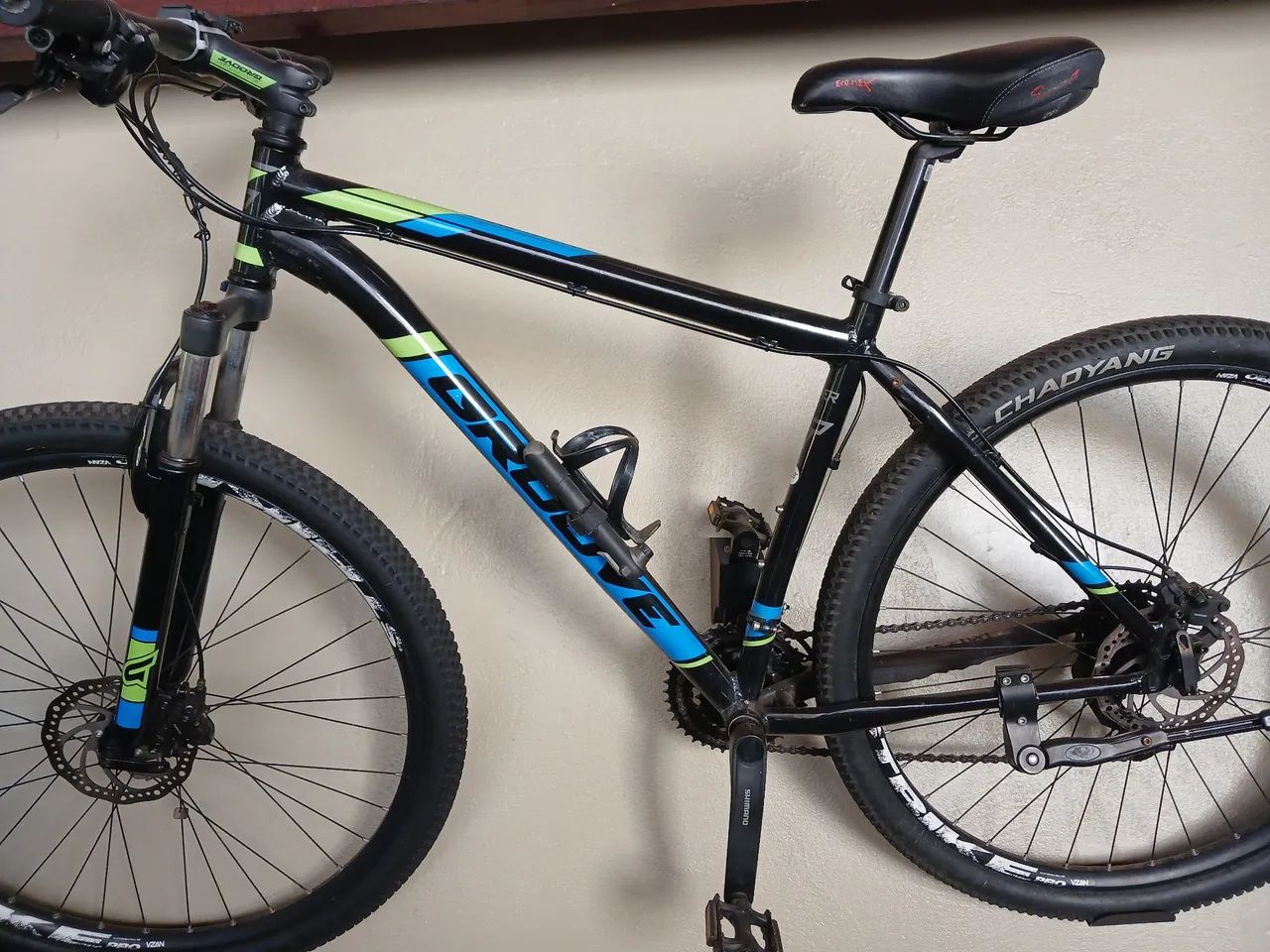 Vendo 2 bikes preta aro 29. - Foto 3