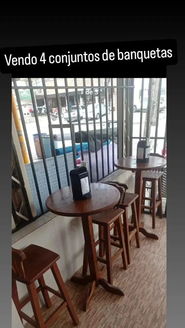 Vendo mesas e cadeiras