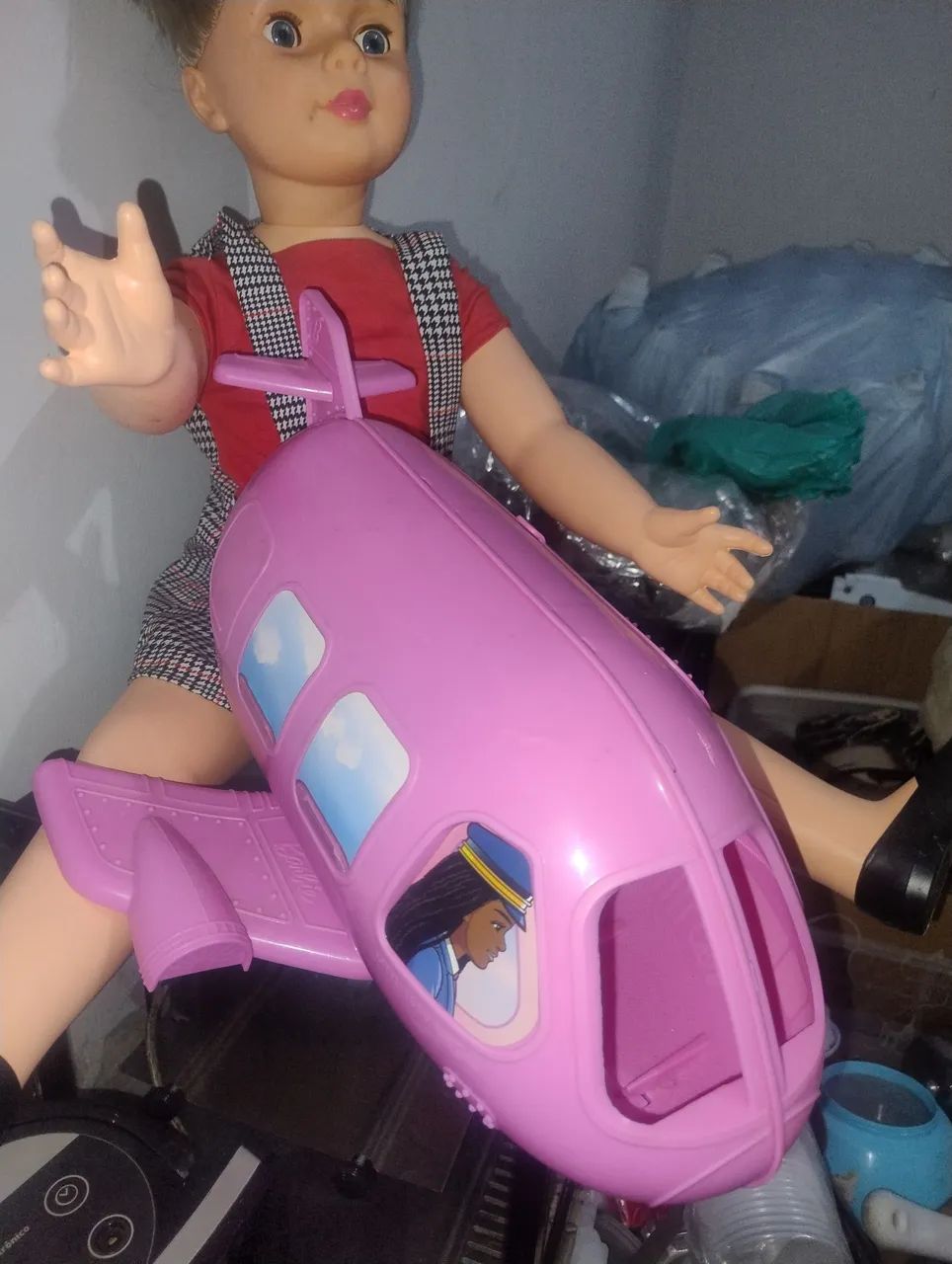 Boneca da estrela+ avião da Barbie $100 - Foto 4