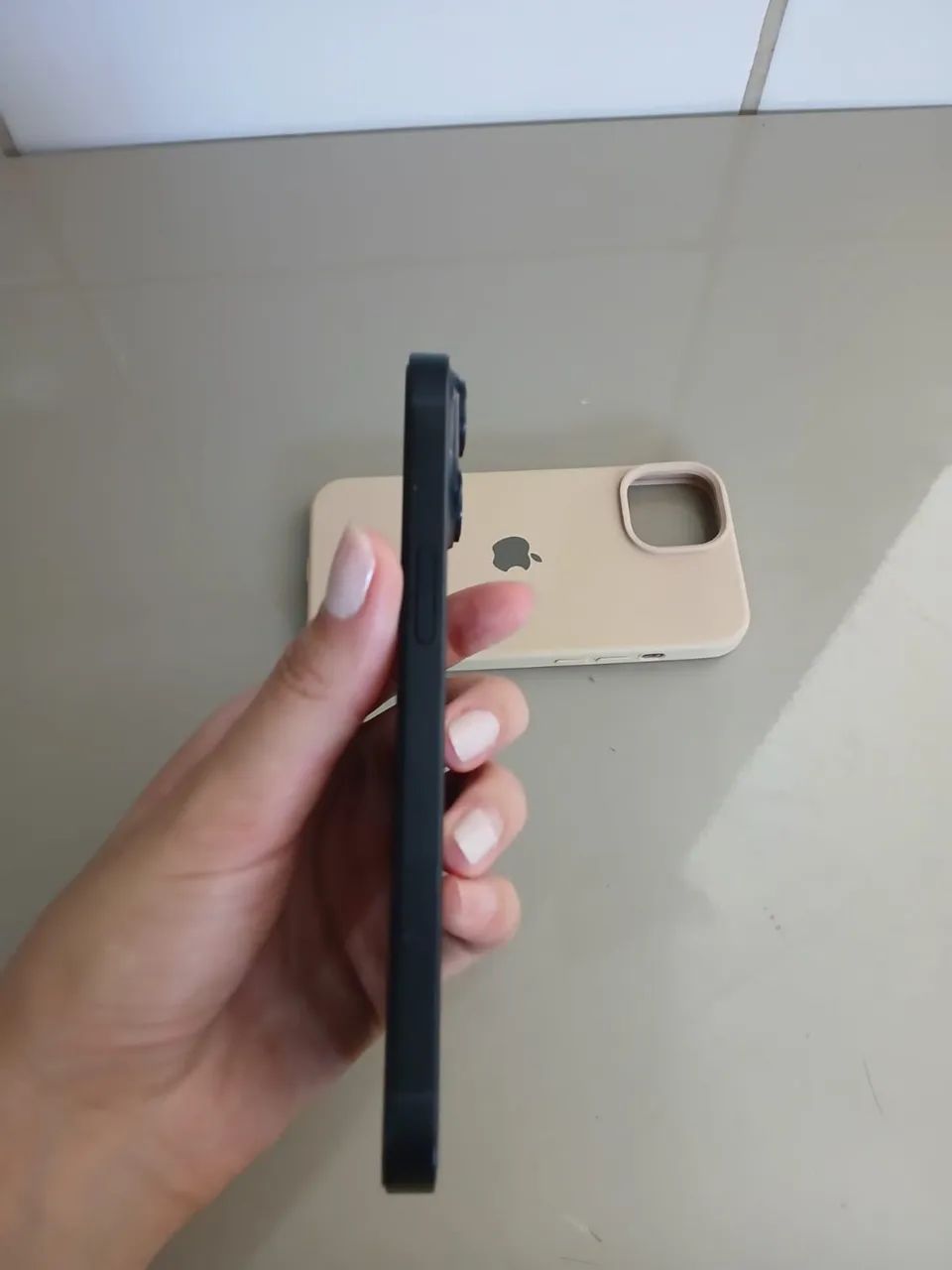 Apple iPhone 14 128GB バッテリー98％ 純正バッテリー98 iPhone14 128GB ミッドナイト SIMロック解除済み AU