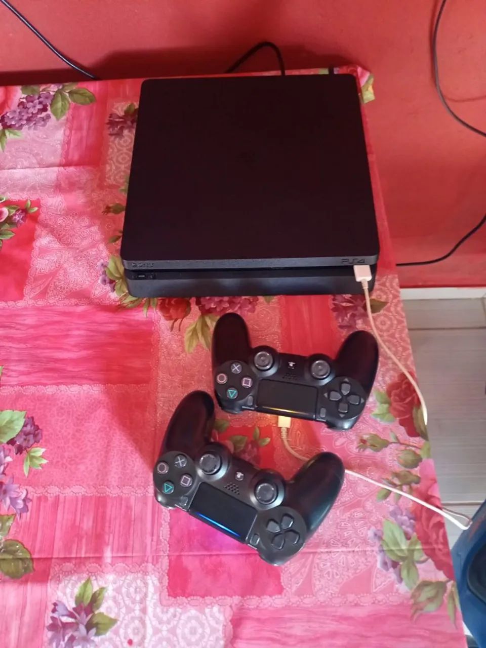 Ps4 slim,col tv de 43 polegadas apenas com uma pequena listra  - Foto 4