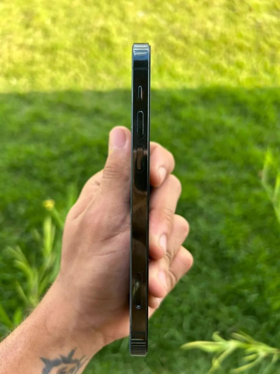 iPhone 12 Pro 128GB - Com Problema no Display - Foto 4