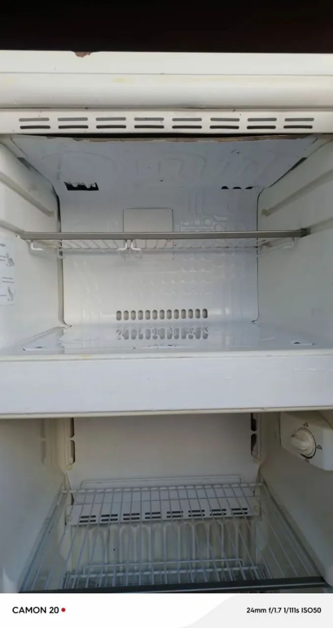 Vendo geladeira Consul funcionando perfeitamente  - Foto 3