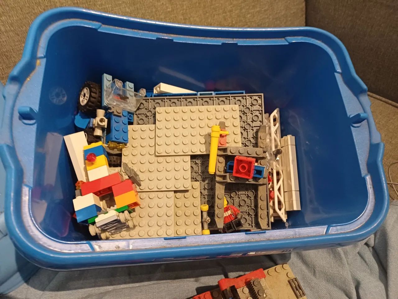 Caixa de LEGO brinquedo de montar - Foto 2