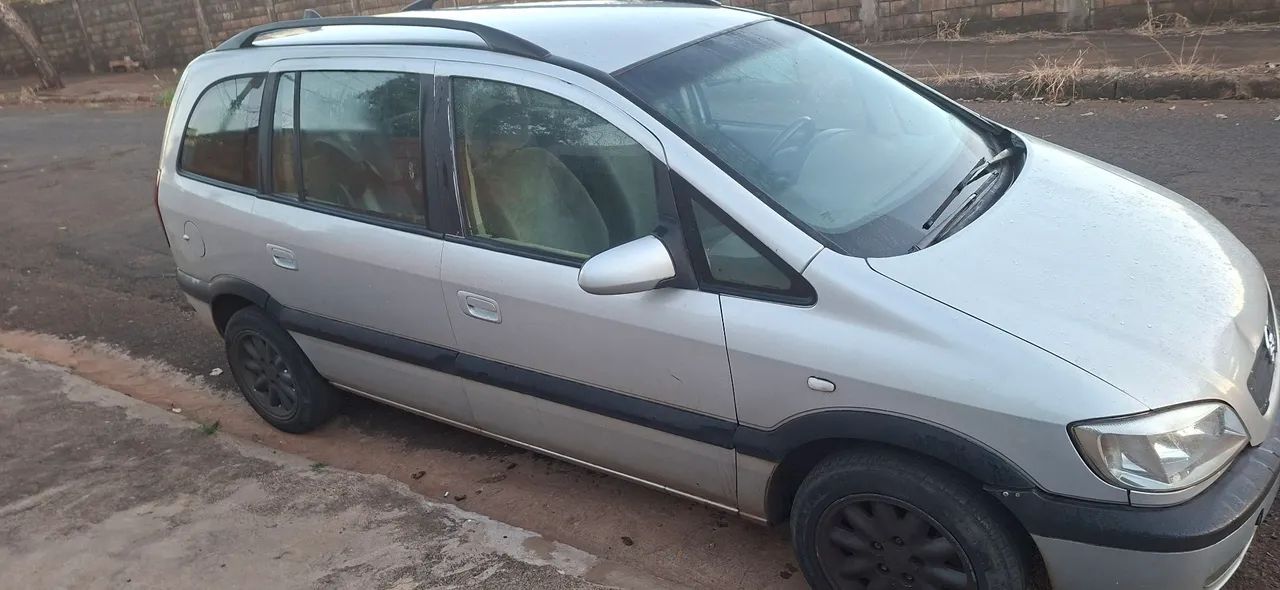 Chevrolet Zafira Zafira 2.0/ CD 2.0 16V MPFI 5p 2003