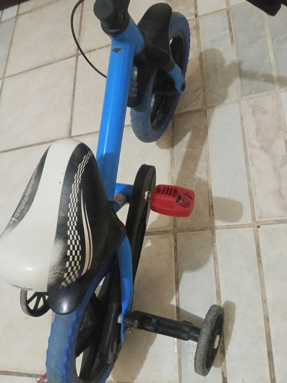 Bicicleta infantil com rodinhas  - Foto 4