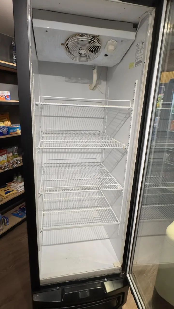 Freezer Gelopar GPTF-570 - Refrigerador/Expositor 578L